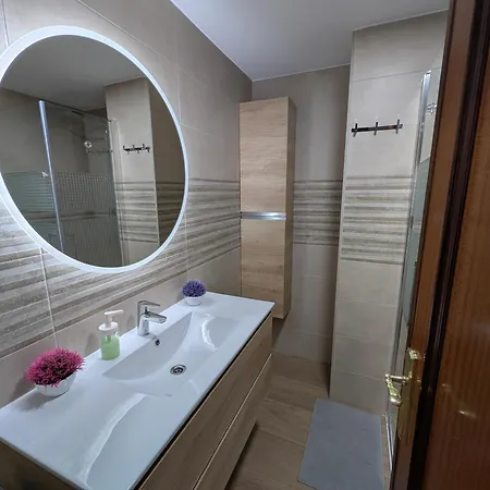 Con Terraza De Ensueno Junto Al Mar *