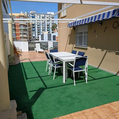 Con Terraza De Ensueno Junto Al Mar דירה